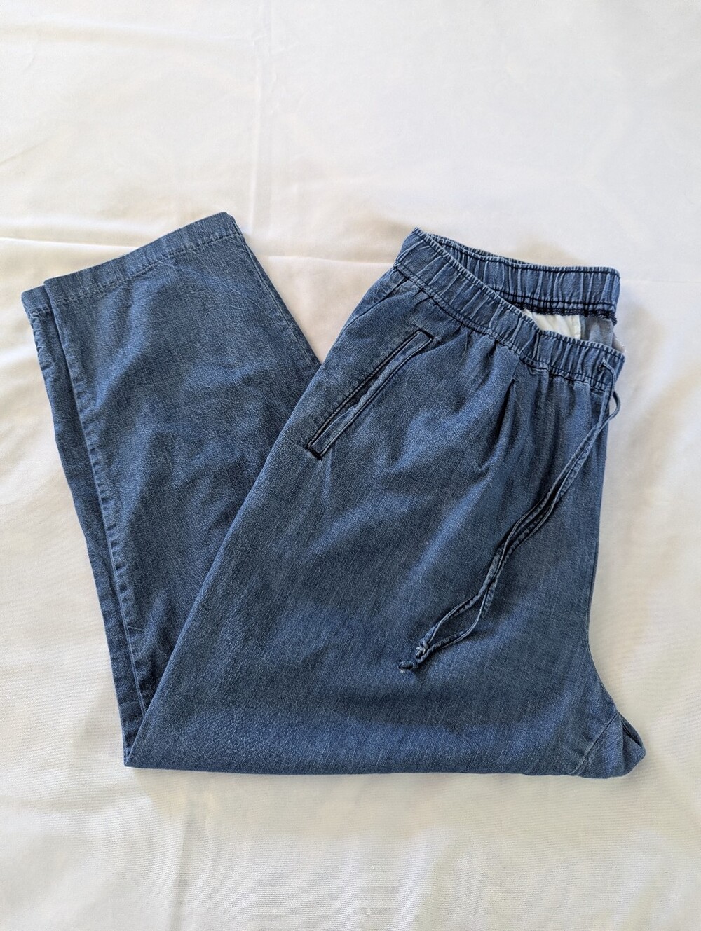 Old Navy Billie High-Rise Denim Joggers in Medium Blue